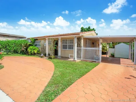 3905 W 4th Avenue Hialeah FL 33012