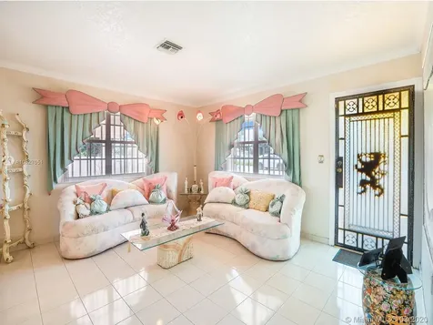 3905 W 4th Avenue Hialeah FL 33012