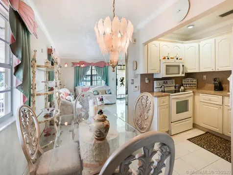 3905 W 4th Avenue Hialeah FL 33012