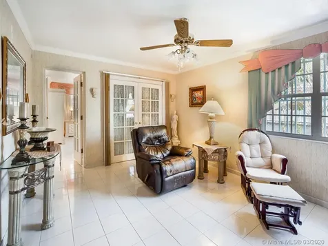 3905 W 4th Avenue Hialeah FL 33012