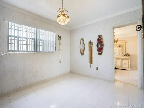 3905 W 4th Avenue Hialeah FL 33012