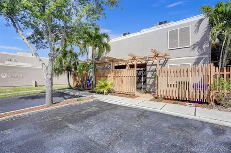 1481 NW 112th Terrace Pembroke Pines FL 33026