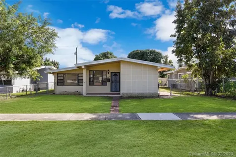 560 NE 175th Street North Miami Beach FL 33162