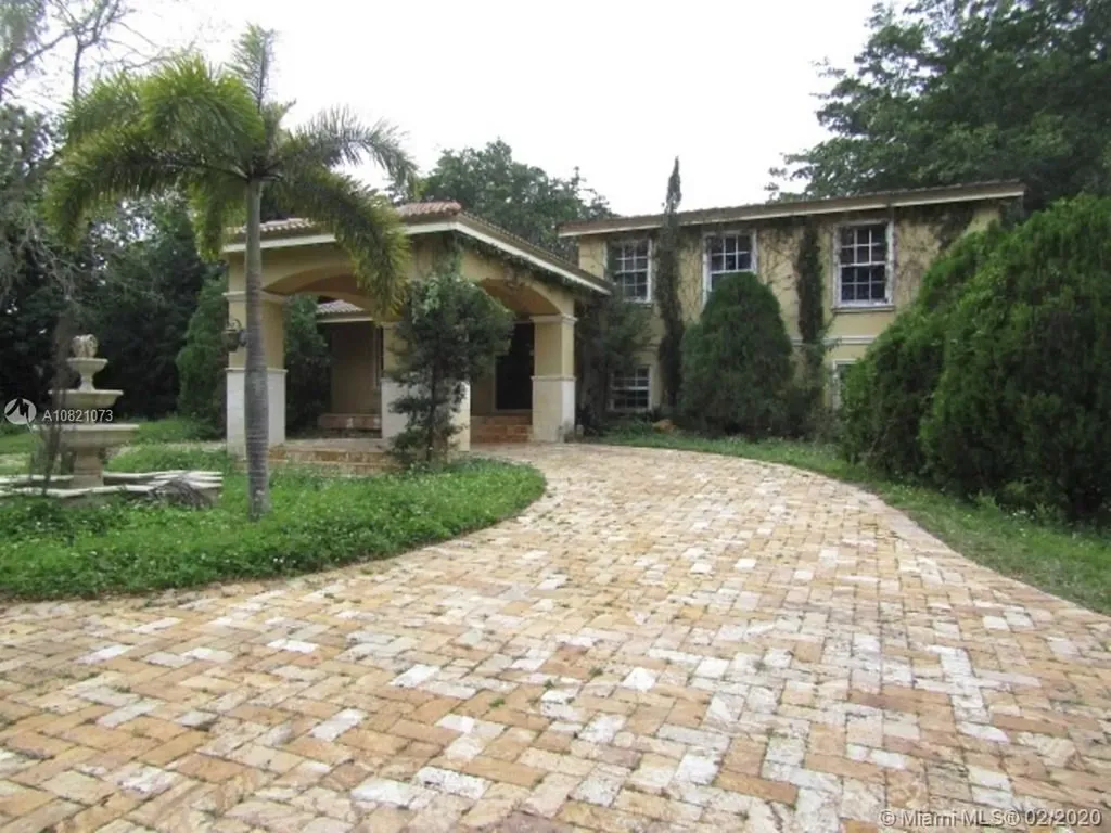 5281 Thoroughbred Lane Southwest Ranches FL 33330