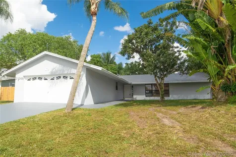 179 Cordoba Circle Royal Palm Beach FL 33411