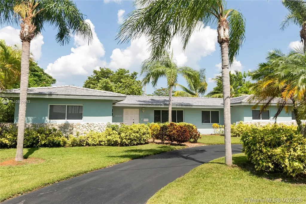 16921 SW 87th Court Palmetto Bay FL 33157