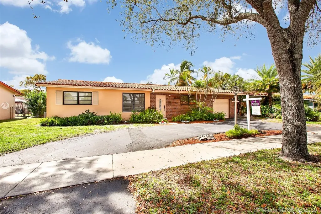 14410 Lake Candlewood Court Miami Lakes FL 33014