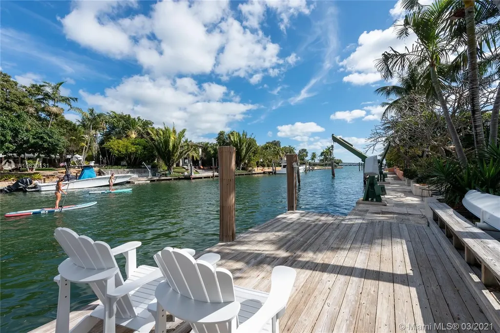 4245 Lake Road Miami FL 33137