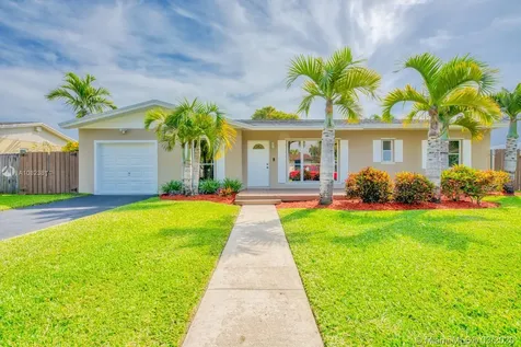 18021 SW 89th Court Palmetto Bay FL 33157