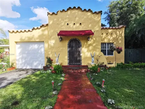 633 De Leon Drive Miami Springs FL 33166