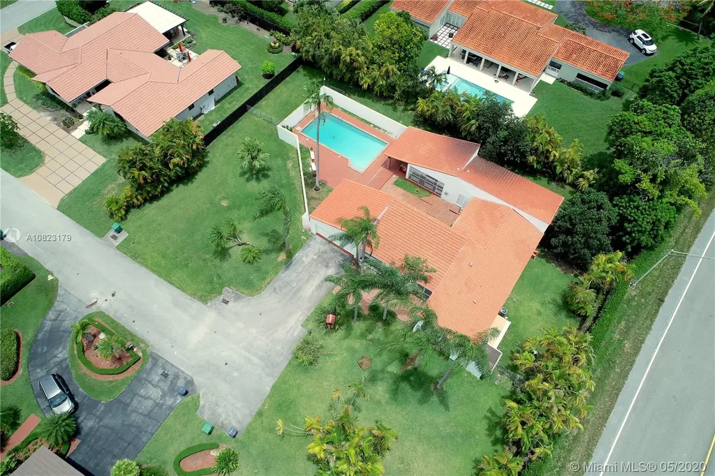 7835 SW 86th Court Miami FL 33143