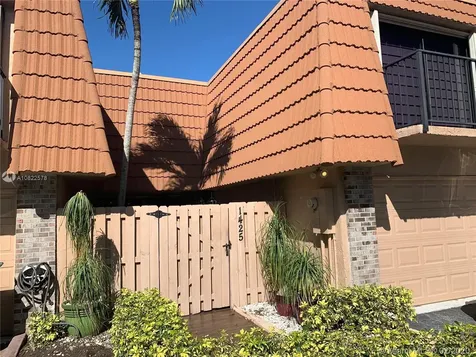 1425 SW 110th Way Davie FL 33324