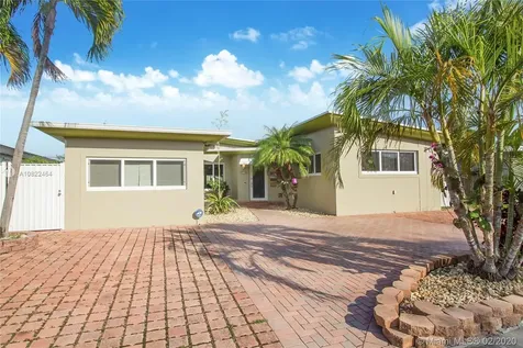 7533 Adventure Avenue North Bay Village FL 33141