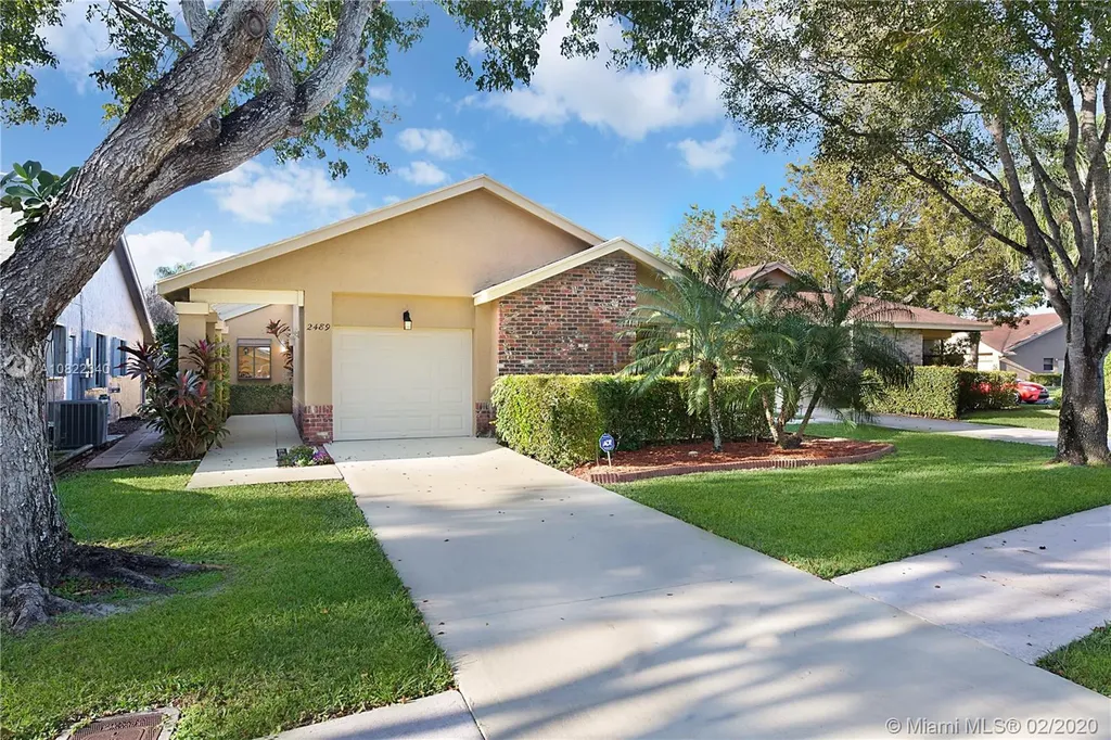 2489 Dawn Tree Terrace Coconut Creek FL 33063