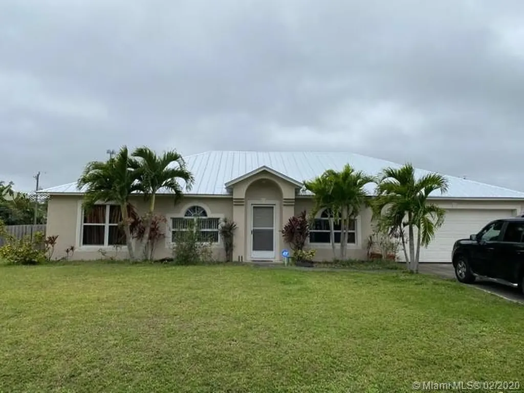 2062 SW Larchmont Lane Port St. Lucie FL 34984