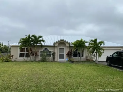 2062 SW Larchmont Lane Port St. Lucie FL 34984