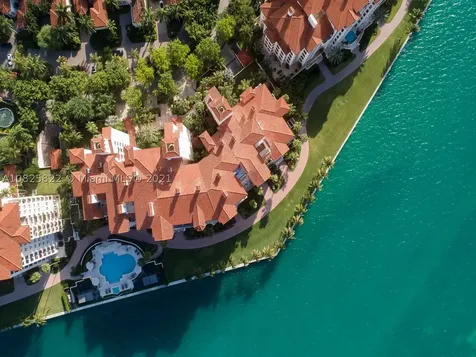5272 Fisher Island Drive Miami Beach FL 33109