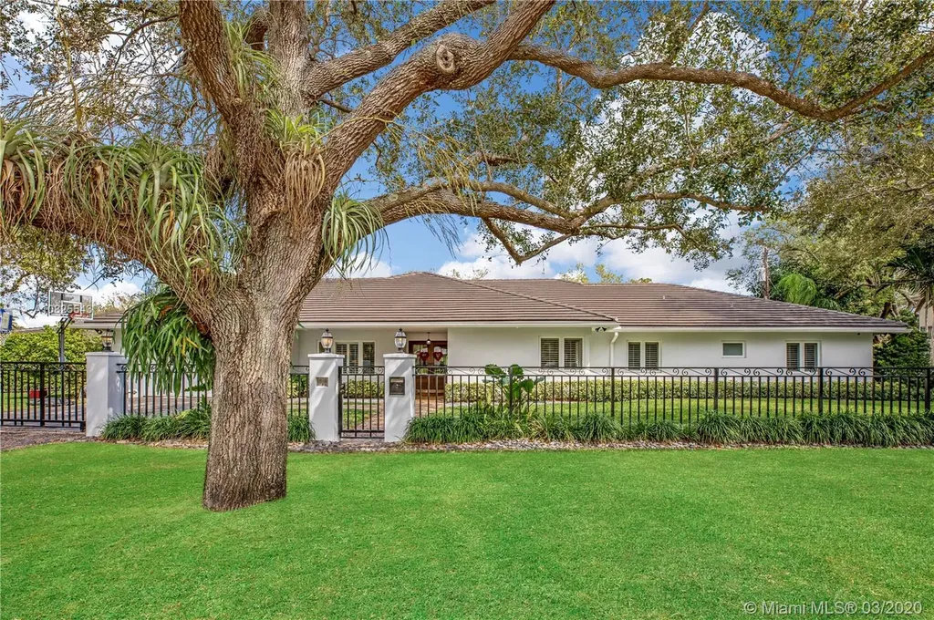 4915 San Amaro Court Coral Gables FL 33146