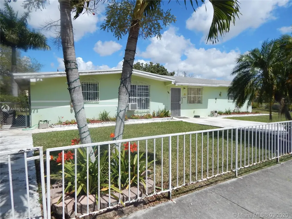 882 SW 1st Street Florida City FL 33034