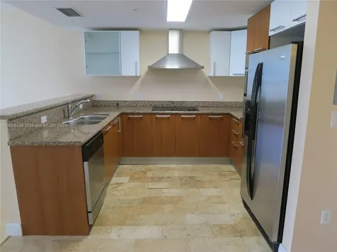 170 SE 14th Street Miami FL 33131