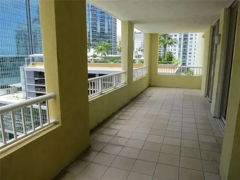 170 SE 14th Street Miami FL 33131