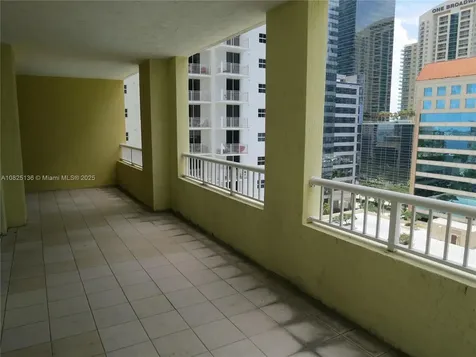 170 SE 14th Street Miami FL 33131