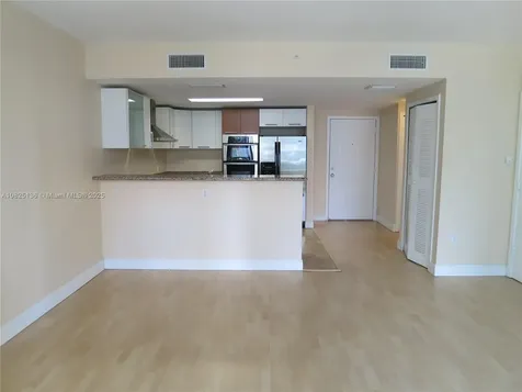 170 SE 14th Street Miami FL 33131