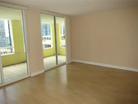 170 SE 14th Street Miami FL 33131