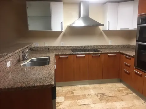 170 SE 14th Street Miami FL 33131