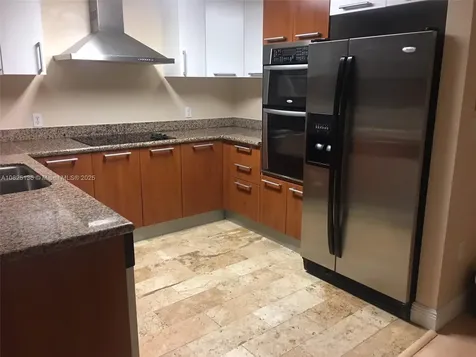 170 SE 14th Street Miami FL 33131