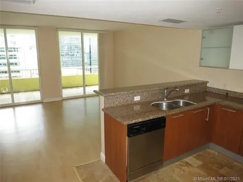 170 SE 14th Street Miami FL 33131