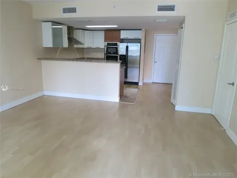 170 SE 14th Street Miami FL 33131