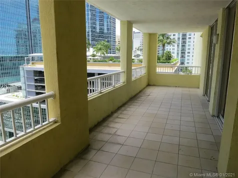 170 SE 14th Street Miami FL 33131