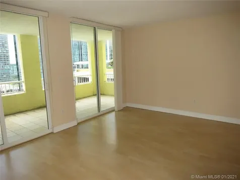 170 SE 14th Street Miami FL 33131