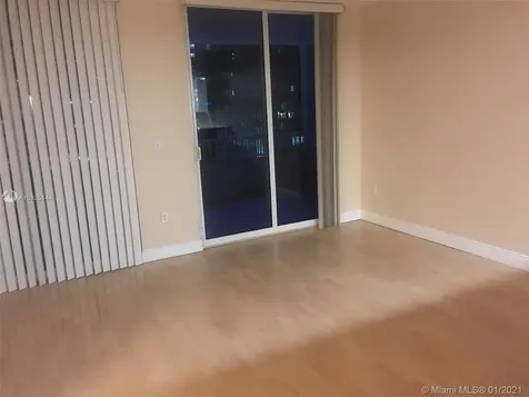 170 SE 14th Street Miami FL 33131