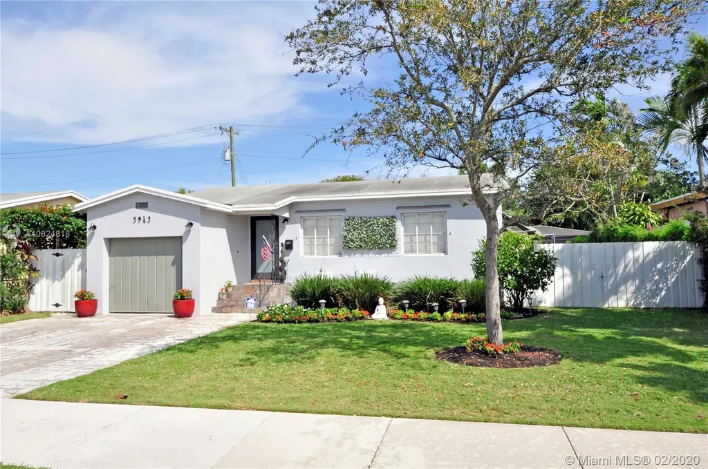3943 SW 60th Place Miami FL 33155