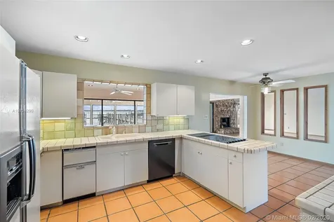 4230 NE Joes Point Road Stuart FL 34996