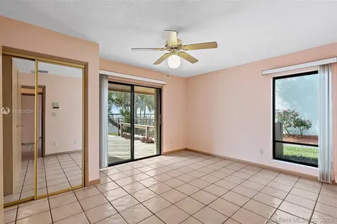 4230 NE Joes Point Road Stuart FL 34996