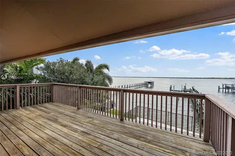 4230 NE Joes Point Road Stuart FL 34996