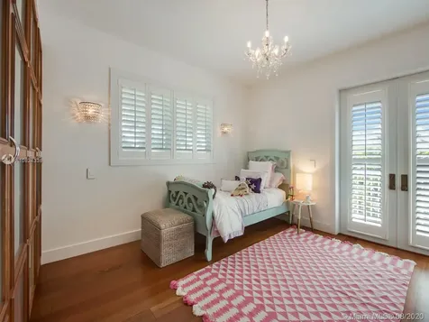 690 Allendale Road Key Biscayne FL 33149