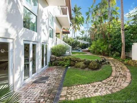 690 Allendale Road Key Biscayne FL 33149