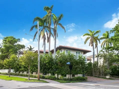 690 Allendale Road Key Biscayne FL 33149