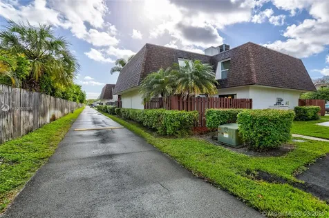 7947 Tam Oshanter Boulevard North Lauderdale FL 33068