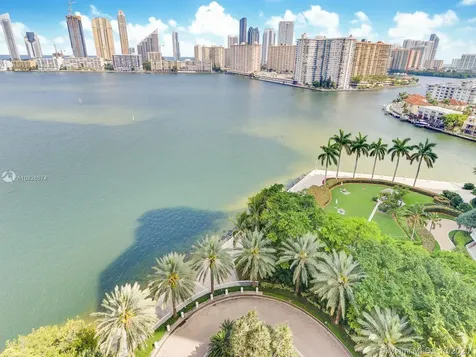 2800 Island Boulevard Aventura FL 33160