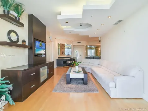 2800 Island Boulevard Aventura FL 33160
