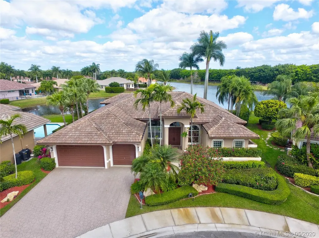 2454 Eagle Run Way Weston FL 33327