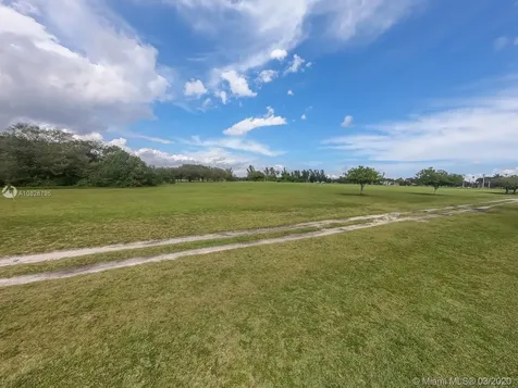1025 Hunting Lodge Drive Miami Springs FL 33166