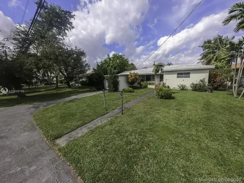 1025 Hunting Lodge Drive Miami Springs FL 33166