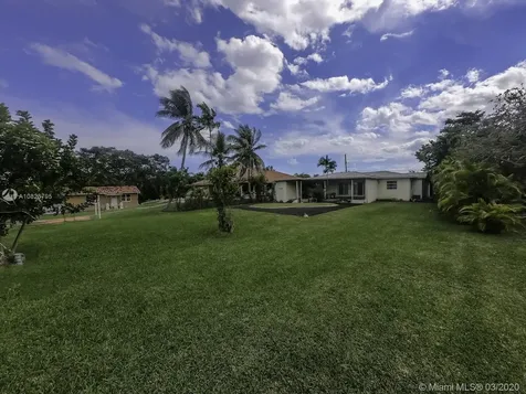 1025 Hunting Lodge Drive Miami Springs FL 33166