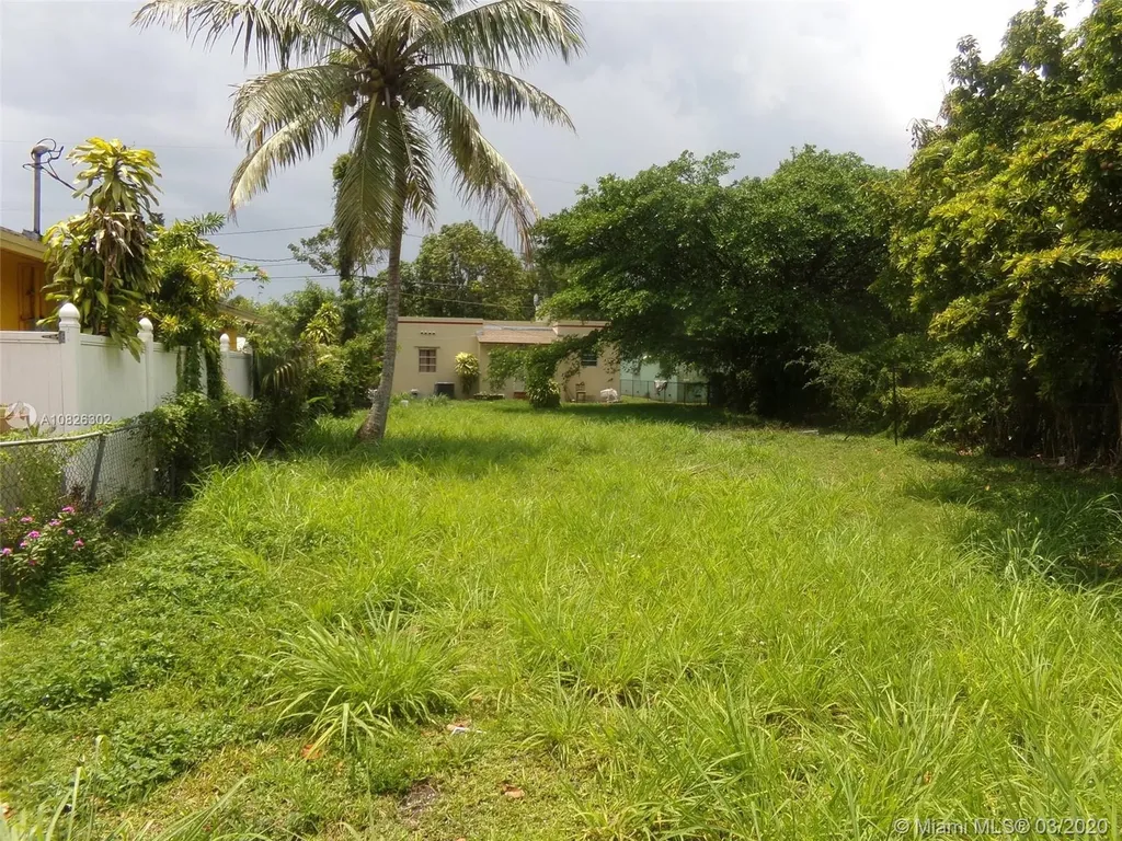 5946 SW 107th Street Pinecrest FL 33156
